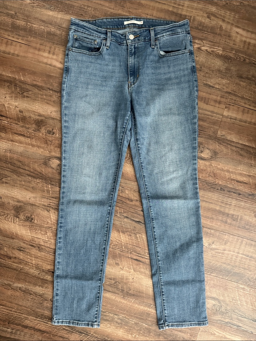Levi's 712 Slim High Rise Skinny Jeans, size 31